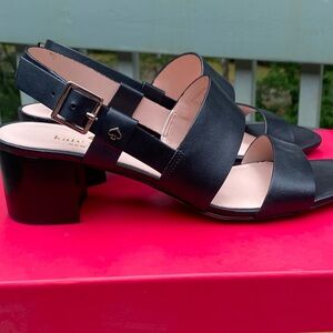 Leather strap sandals